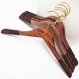 Вішалки дерев'яні з оксамитові для одягу VIP, 44 см (09-05-12)