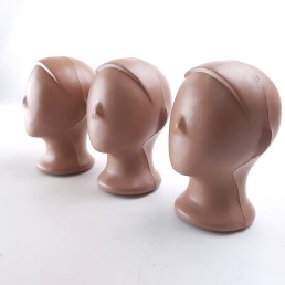 Манекен голова детская пластиковая для шапок для магазин одежды (103-01-81)