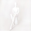 Манекен женский сидячий белый глянцевый в комплекте с тумбой (101-03-04)