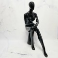Манекен сидячий женский безликий гипсовый черный (101-03-02)