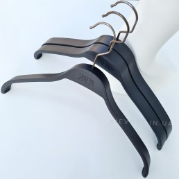 Вішалки плечики ZARA для верхнього одягу широкі, 41 см (05-02-08)