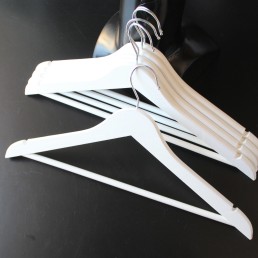 Деревянные плечики вешалки с перекладиной костюмные белые, 44 см, 5 шт